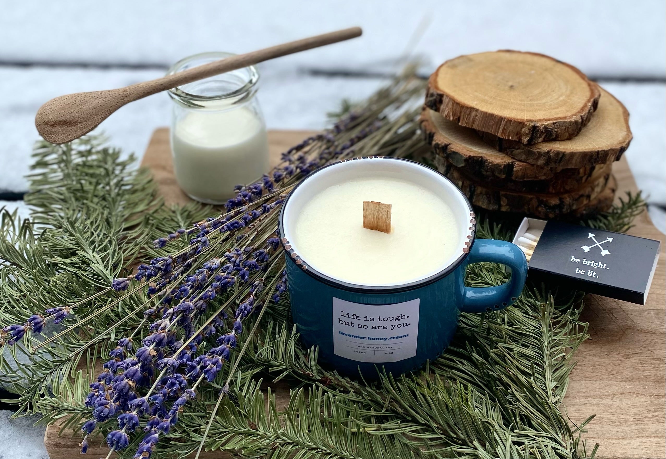 Mug candle - blue Lavender honey cream